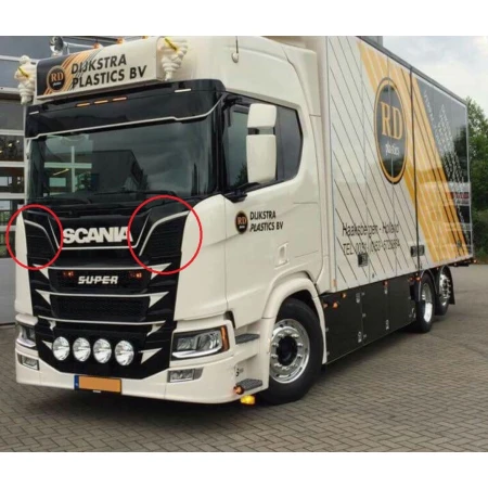 Front Upper Garnish Grille Trim for SCANIA S Series (2016+) – Polished Stainless Steel Accessory