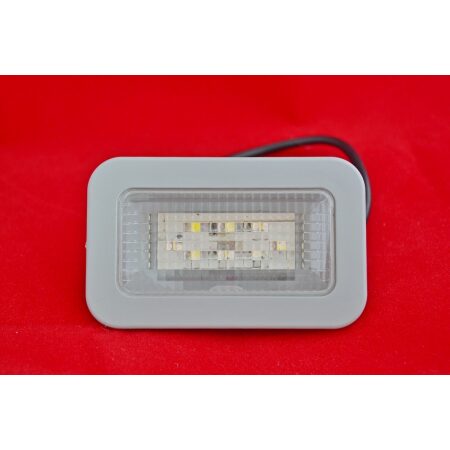 High Quality White Marker Lights – 2 pcs Door Side Marker 8 SMD LED Lamps for Mercedes Actros Truck Lorry. FREE Delivery for UK mainland!