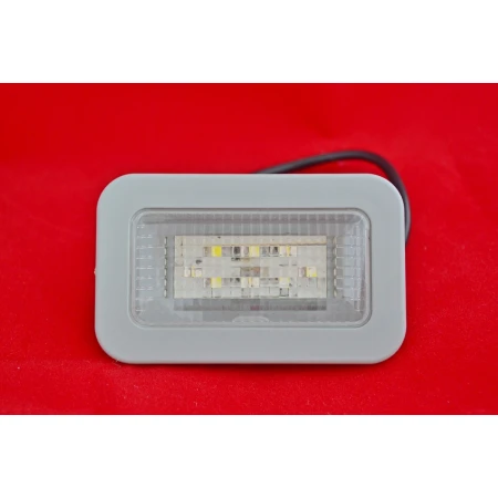 High Quality White Marker Lights – 2 pcs Door Side Marker 8 SMD LED Lamps for Mercedes Actros Truck Lorry. FREE Delivery for UK mainland!