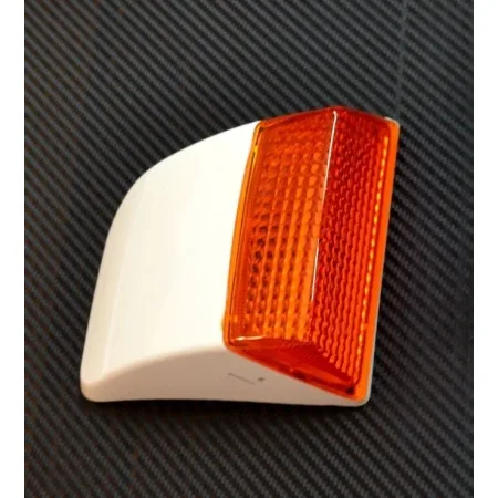 High Quality Left Front Indicator Light for Volvo FH II & FM II (2002-2008) – OEM Replacement, MOT Compliant. FREE Delivery for UK mainland!