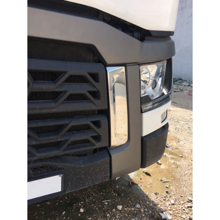 2 3D Polished Mirror Front Grille Side Trim Decorations for Renault T 2013-2021