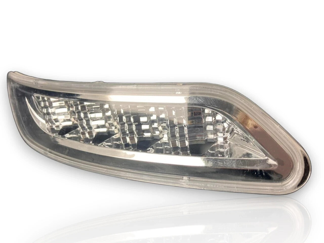 Right Side Roof Marker Lamp – White 24V LED, 4 SMD for Iveco Stralis Hi-Way